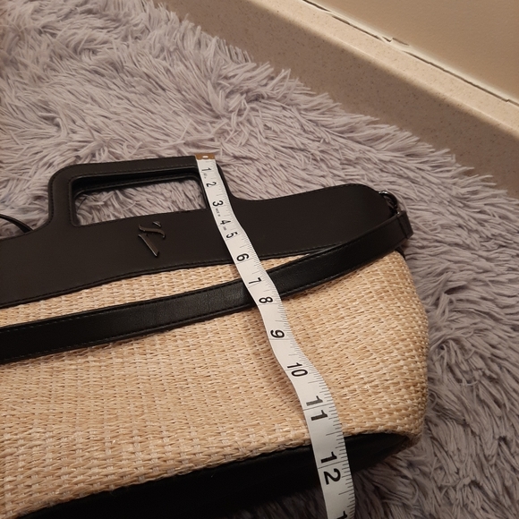 Simply Vera Wang Purse - Picture 11 of 14